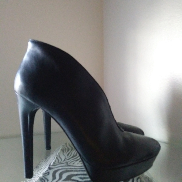 JESSICA SIMPSON booties - Picture 3 of 4